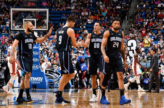 魔术主场以105-85大胜热火 罗斯25分武神20+11+7巴特勒23+10 魔术主场以105-85大胜热火 罗斯25分武神20+11+7巴特勒23+10