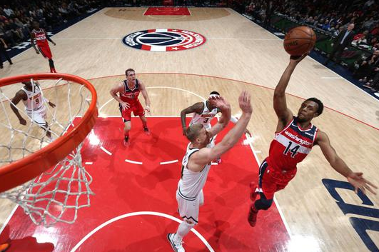 奇才主场以128-114击败掘金 史密斯32+8穆雷39+4约基奇14+10 奇才主场以128-114击败掘金 史密斯32+8穆雷39+4约基奇14+10