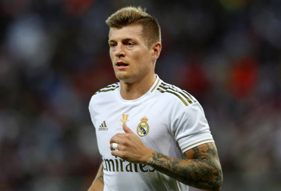 西超杯-皇马4-1点球大战击败马竞获得冠军 巴尔韦德染红 西超杯-皇马4-1点球大战击败马竞获得冠军 巴尔韦德染红