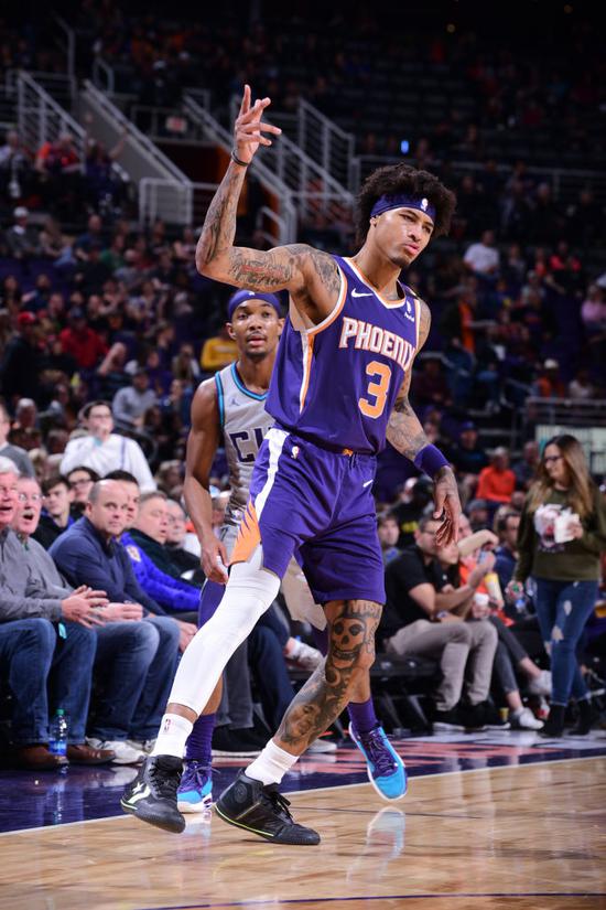 乌布雷25分15板 艾顿18分9板 格拉汉姆22分8助 太阳100-92黄蜂 乌布雷25分15板 艾顿18分9板 格拉汉姆22分8助 太阳100-92黄蜂