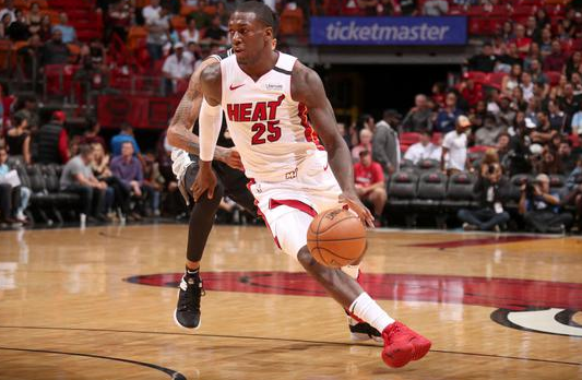 热火以106-100险胜马刺终结两连败 纳恩33分对飚德罗赞30分 热火以106-100险胜马刺终结两连败 纳恩33分对飚德罗赞30分