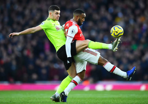 英超-阿森纳遭点球争议1-1谢联2连平 18岁天才破门 英超-阿森纳遭点球争议1-1谢联2连平 18岁天才破门