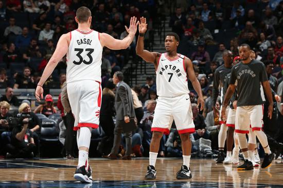 洛瑞28分7板 范弗里特29分 卡尔弗26分 猛龙122-112轻取森林狼 洛瑞28分7板 范弗里特29分 卡尔弗26分 猛龙122-112轻取森林狼