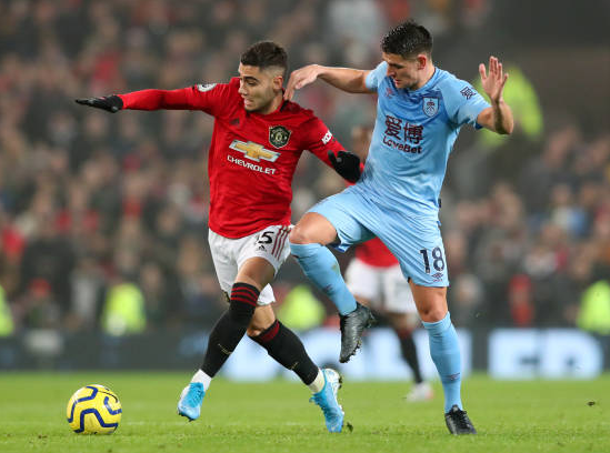 英超-曼联主场0-2不敌伯恩利 拉什福德伤停伍德破门 英超-曼联主场0-2不敌伯恩利 拉什福德伤停伍德破门