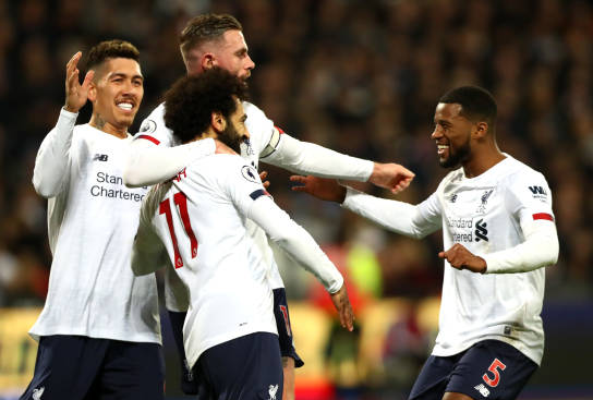 英超-利物浦2-0豪夺15连胜超曼城19分 萨拉赫传射张伯伦破门 英超-利物浦2-0豪夺15连胜超曼城19分 萨拉赫传射张伯伦破门