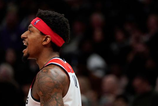 奇才主场以121-107战胜黄蜂 比尔34+9+9湖人旧将21+8伊赛亚18+6 奇才主场以121-107战胜黄蜂 比尔34+9+9湖人旧将21+8伊赛亚18+6