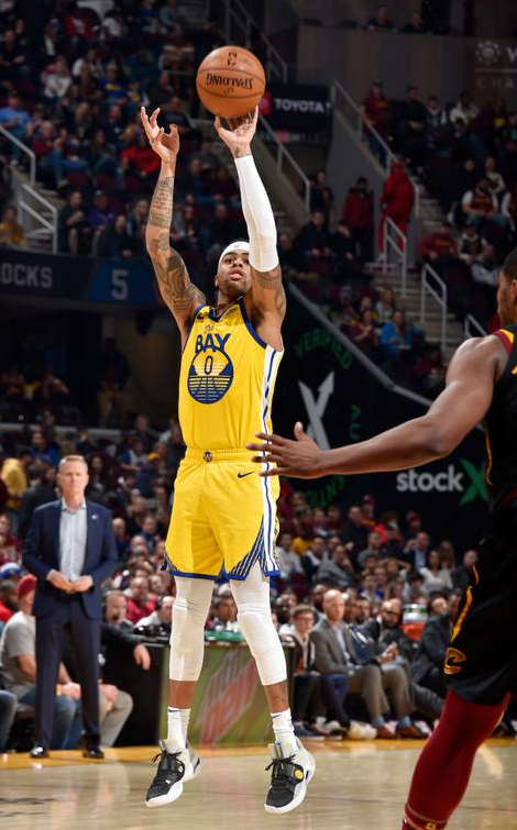 勇士客场以131-112战胜骑士结束5连败 拉塞尔19+7+8格林8+7+16 勇士客场以131-112战胜骑士结束5连败 拉塞尔19+7+8格林8+7+16