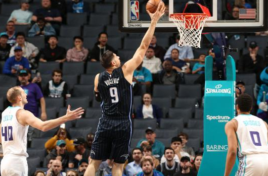 魔术客场以112-100战胜黄蜂止5连败 武神22+7戈登15+12富尔茨12+14 魔术客场以112-100战胜黄蜂止5连败 武神22+7戈登15+12富尔茨12+14