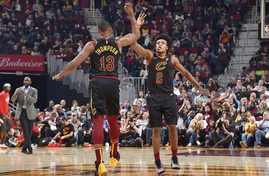 骑士主场以127-105大胜老鹰 汤普森27+11南斯23+12杨空砍27+12 骑士主场以127-105大胜老鹰 汤普森27+11南斯23+12杨空砍27+12