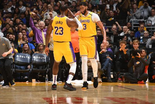 湖人以117-105战胜灰熊迎来4连胜 詹姆斯32+7 浓眉哥28+13+7帽 湖人以117-105战胜灰熊迎来4连胜 詹姆斯32+7 浓眉哥28+13+7帽