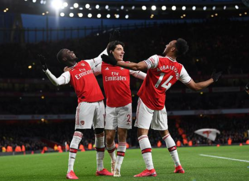 英超-阿森纳3-2埃弗顿升至第九 奥巴梅扬梅开二度 英超-阿森纳3-2埃弗顿升至第九 奥巴梅扬梅开二度