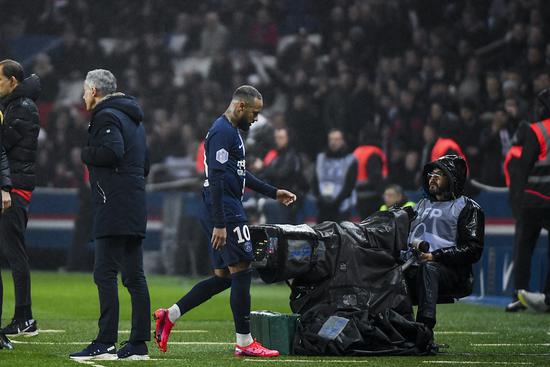 法甲-卡瓦尼200球里程碑内马尔染红 10人巴黎4-3险胜波尔多 法甲-卡瓦尼200球里程碑内马尔染红 10人巴黎4-3险胜波尔多