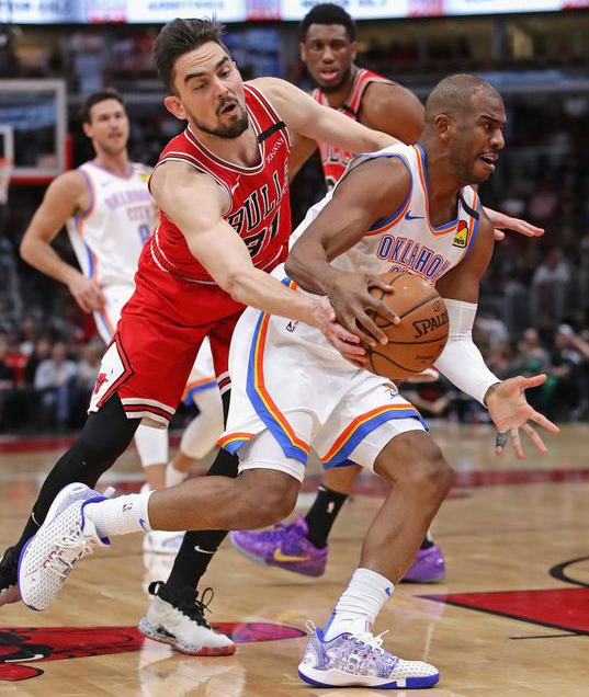 雷霆124-122险胜公牛拿到4连胜 亚历山大21+11 拉文41+5 怀特35+7 雷霆124-122险胜公牛拿到4连胜 亚历山大21+11 拉文41+5 怀特35+7