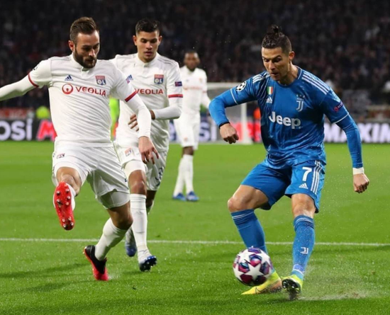 欧冠-C罗无功 尤文全场14射0正!客场0-1负里昂 欧冠-C罗无功 尤文全场14射0正!客场0-1负里昂