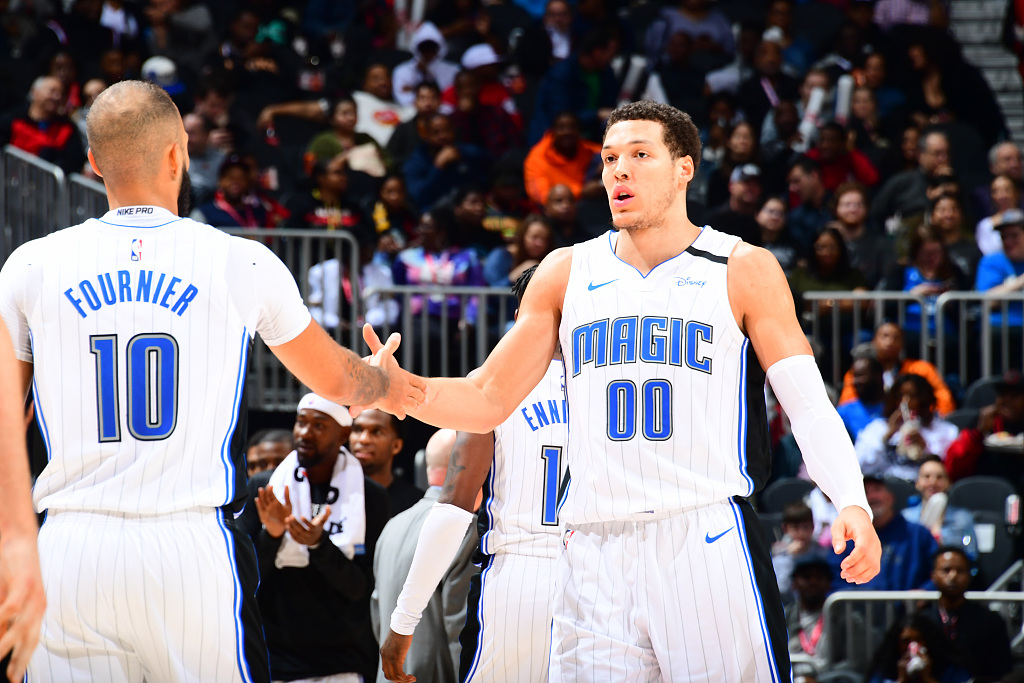 富尼耶28分5助 戈登25分10板6助 特雷-杨37分11助 魔术130-120客胜老鹰 富尼耶28分5助 戈登25分10板6助 特雷-杨37分11助 魔术130-120客胜老鹰