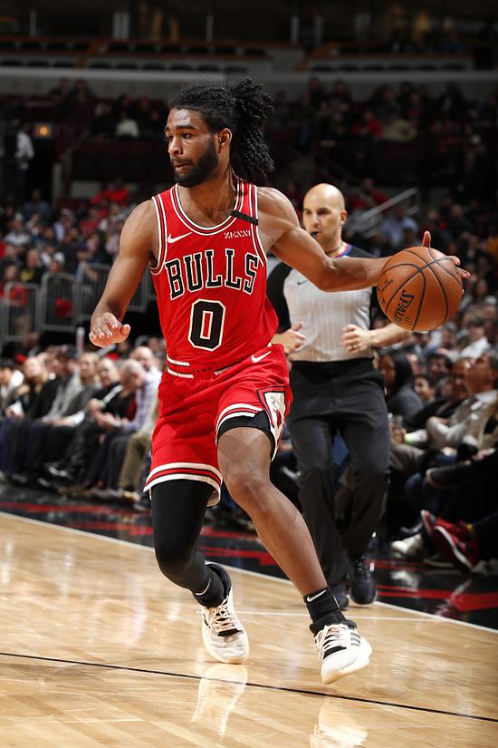 怀特19分6板5助 东契奇23分5板9助 公牛6人得分上双109-107力克独行侠 怀特19分6板5助 东契奇23分5板9助 公牛6人得分上双109-107力克独行侠