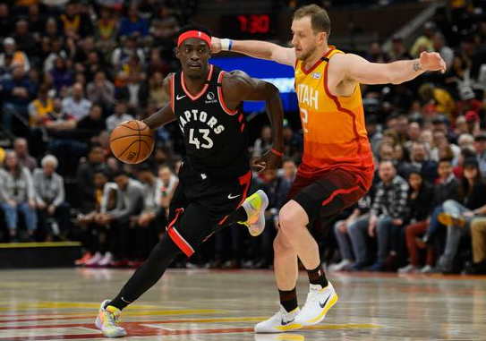 猛龙客场以101-92终结爵士5连胜 伊巴卡27+13 西卡27+11+8 两人遭逐 猛龙客场以101-92终结爵士5连胜 伊巴卡27+13 西卡27+11+8 两人遭逐