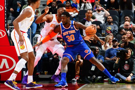 兰德尔33分11板 巴雷特26分5板 特雷-杨42分11助 尼克斯136-131力克老鹰 兰德尔33分11板 巴雷特26分5板 特雷-杨42分11助 尼克斯136-131力克老鹰