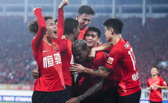 中超阶梯式减薪是最有可能实施的方案 年薪在300万元以上的降薪30% 中超阶梯式减薪是最有可能实施的方案 年薪在300万元以上的降薪30%