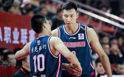 CBA球队负责人:想实现“全华班”复赛恐怕并不容易 对各队不公平 CBA球队负责人:想实现“全华班”复赛恐怕并不容易 对各队不公平