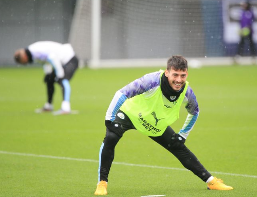 英媒:曼城向席尔瓦以及布拉沃提供一份短期合同直到本赛季结束 英媒:曼城向席尔瓦以及布拉沃提供一份短期合同直到本赛季结束