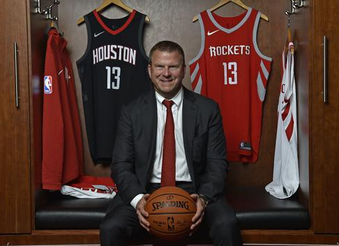 火箭老板费尔蒂塔:希望夏天可以复赛 期待最终火箭能够夺冠 火箭老板费尔蒂塔:希望夏天可以复赛 期待最终火箭能够夺冠