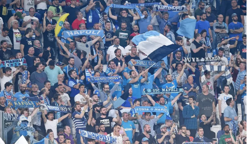 那不勒斯高层反对空场比赛:可让万名孩子进场为主队加油 那不勒斯高层反对空场比赛:可让万名孩子进场为主队加油