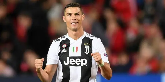 1.2亿欧!意媒:切尔西欲求购C罗 已向尤文发出报价 1.2亿欧!意媒:切尔西欲求购C罗 已向尤文发出报价