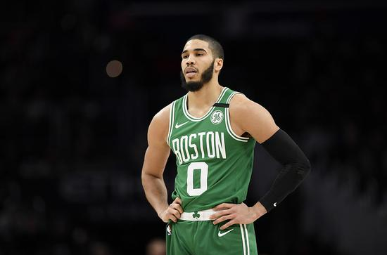 曝绿军核心不想参加复赛 怕受伤影响拿顶薪合同 曝绿军核心不想参加复赛 怕受伤影响拿顶薪合同