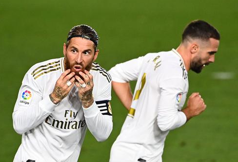 西甲-皇马1-0赫塔菲以4分优势领跑积分榜 拉莫斯点射破门 西甲-皇马1-0赫塔菲以4分优势领跑积分榜 拉莫斯点射破门