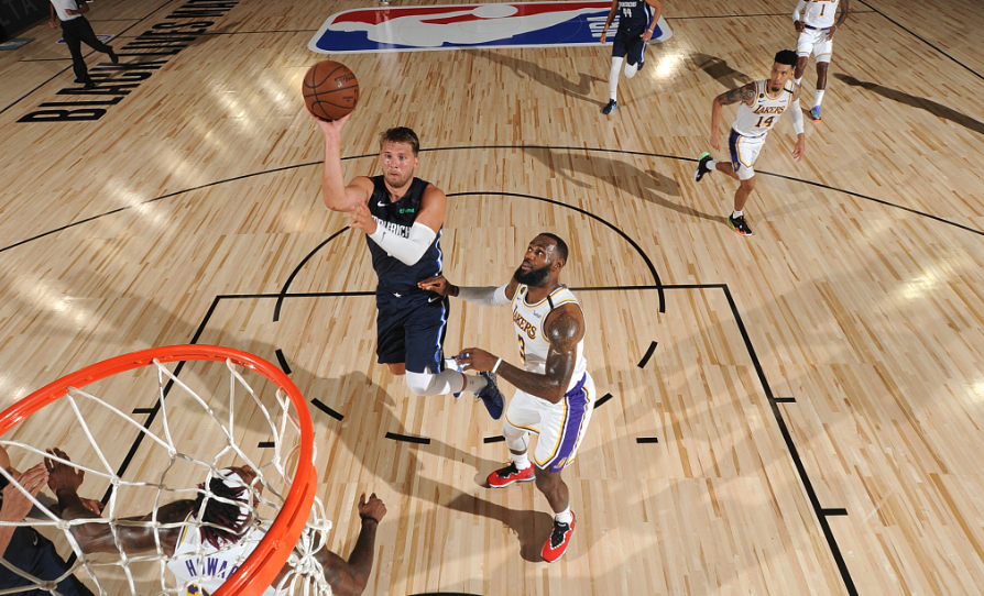 热身赛-库里8中8砍23分 博班17+13 独行侠108-104险胜湖人 热身赛-库里8中8砍23分 博班17+13 独行侠108-104险胜湖人