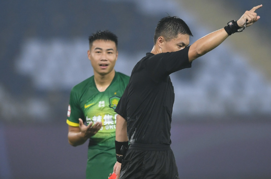 中超-10人国安2-1胜重庆 李磊轰世界波朴成建功 中超-10人国安2-1胜重庆 李磊轰世界波朴成建功