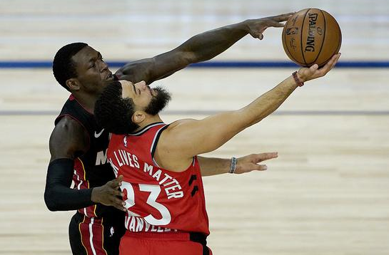 范乔丹生涯新高36分 西卡22分 热火103-107不敌猛龙 范乔丹生涯新高36分 西卡22分 热火103-107不敌猛龙