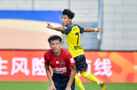 中超-恒大3-1深足排名A组第一 韦世豪3场4球张琳芃暴力鸟破门 中超-恒大3-1深足排名A组第一 韦世豪3场4球张琳芃暴力鸟破门