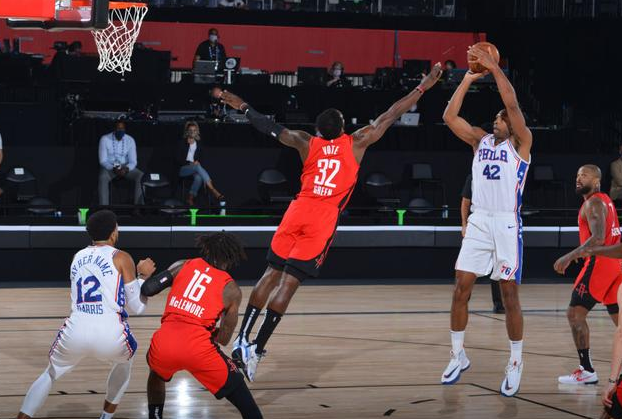 常规赛收官战 恩比德14+6 哈登27+10 76人134-96大胜火箭 常规赛收官战 恩比德14+6 哈登27+10 76人134-96大胜火箭