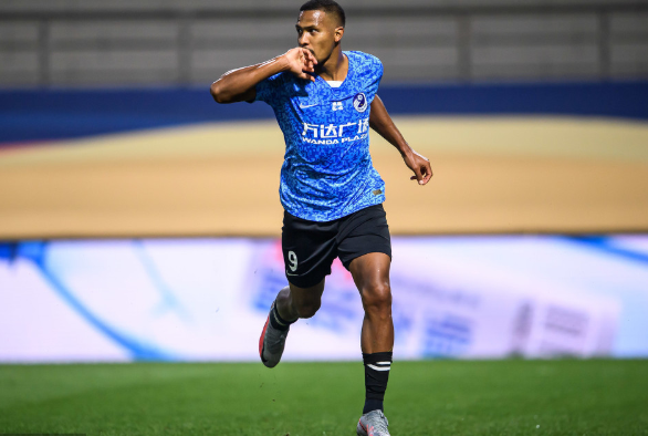 中超-大连人1-1战平江苏苏宁 龙东一条龙米兰达建功 中超-大连人1-1战平江苏苏宁 龙东一条龙米兰达建功