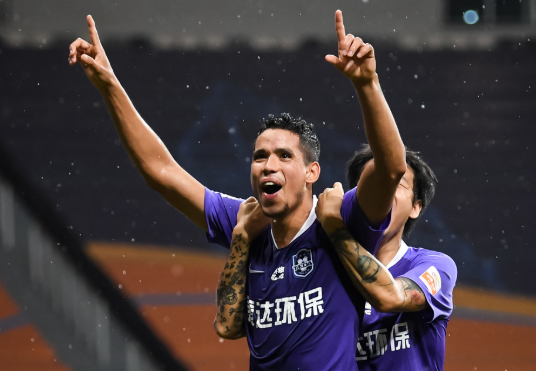 中超-永昌1-1天津泰达终结3连胜 利马首球艾哈伤退成转折 中超-永昌1-1天津泰达终结3连胜 利马首球艾哈伤退成转折