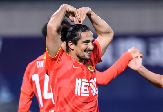 足协杯-广州恒大2-0淘汰河南建业 洛国富传射谭凯元破门 足协杯-广州恒大2-0淘汰河南建业 洛国富传射谭凯元破门