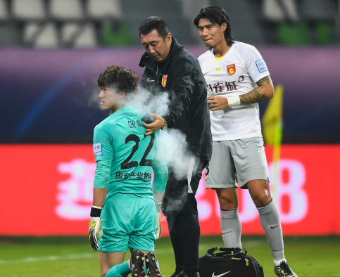 足协杯-点球大战卓尔5-4淘汰华夏 图雷破门赵宇豪乌龙 足协杯-点球大战卓尔5-4淘汰华夏 图雷破门赵宇豪乌龙