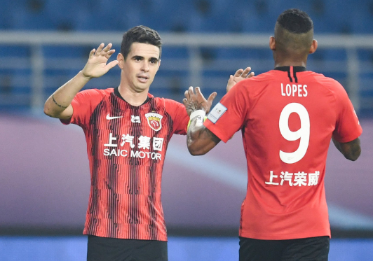 足协杯-上港3-2战胜重庆 2分钟丢2球李圣龙制胜球 足协杯-上港3-2战胜重庆 2分钟丢2球李圣龙制胜球