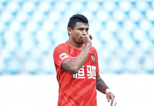 中超-恒大2-1建业5连胜锁小组第一 艾克森伊沃建功 中超-恒大2-1建业5连胜锁小组第一 艾克森伊沃建功