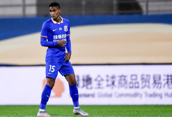 中超-申花0-0苏宁连续7轮不胜 曹赟定伤退F马首秀 中超-申花0-0苏宁连续7轮不胜 曹赟定伤退F马首秀