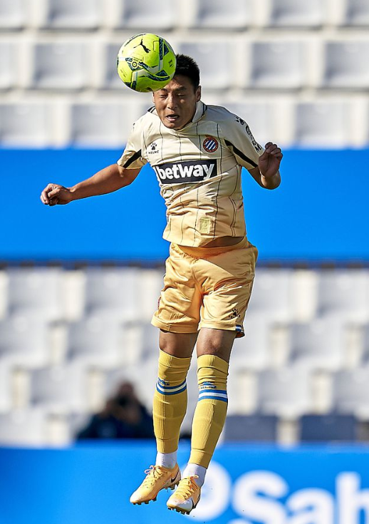 西乙-西班牙人1-0战胜萨瓦德尔暂登顶 武磊丢单刀 西乙-西班牙人1-0战胜萨瓦德尔暂登顶 武磊丢单刀