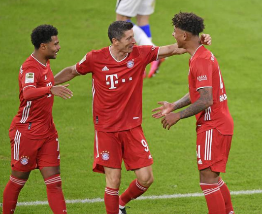 德甲- 拜仁4-3柏林赫塔 莱万大四喜+补时点射绝杀 德甲- 拜仁4-3柏林赫塔 莱万大四喜+补时点射绝杀