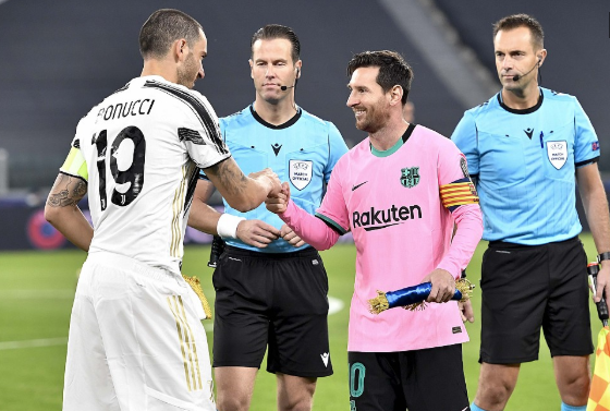 欧冠-梅西传射莫拉塔3球被吹 10人尤文0-2不敌巴萨 欧冠-梅西传射莫拉塔3球被吹 10人尤文0-2不敌巴萨