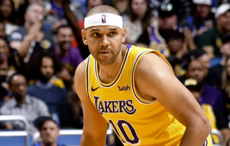 湖人老将:新赛季预计在12月23日开幕 没有人会跟钱过不去 湖人老将:新赛季预计在12月23日开幕 没有人会跟钱过不去