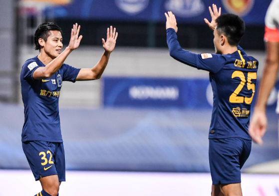 中超-富力总分4-3逆转大连人锁11名 陈志钊替补双响 中超-富力总分4-3逆转大连人锁11名 陈志钊替补双响