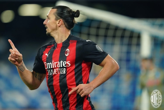 意甲-伊布双响+伤退 巴卡约科染红米兰3-1那不勒斯 意甲-伊布双响+伤退 巴卡约科染红米兰3-1那不勒斯