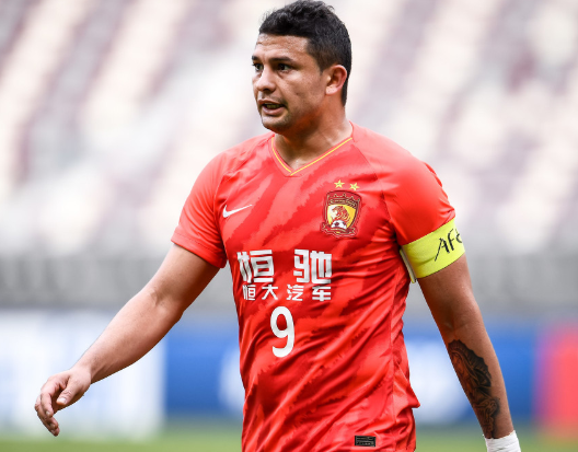 亚冠-广州恒大1-3不敌神户胜利船 艾克森好球被吹伊涅斯塔传射 亚冠-广州恒大1-3不敌神户胜利船 艾克森好球被吹伊涅斯塔传射