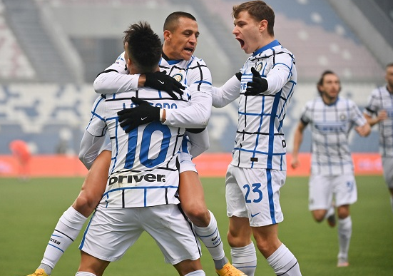 意甲-国际米兰3-0完胜萨索洛 桑切斯破门比达尔造乌龙 意甲-国际米兰3-0完胜萨索洛 桑切斯破门比达尔造乌龙